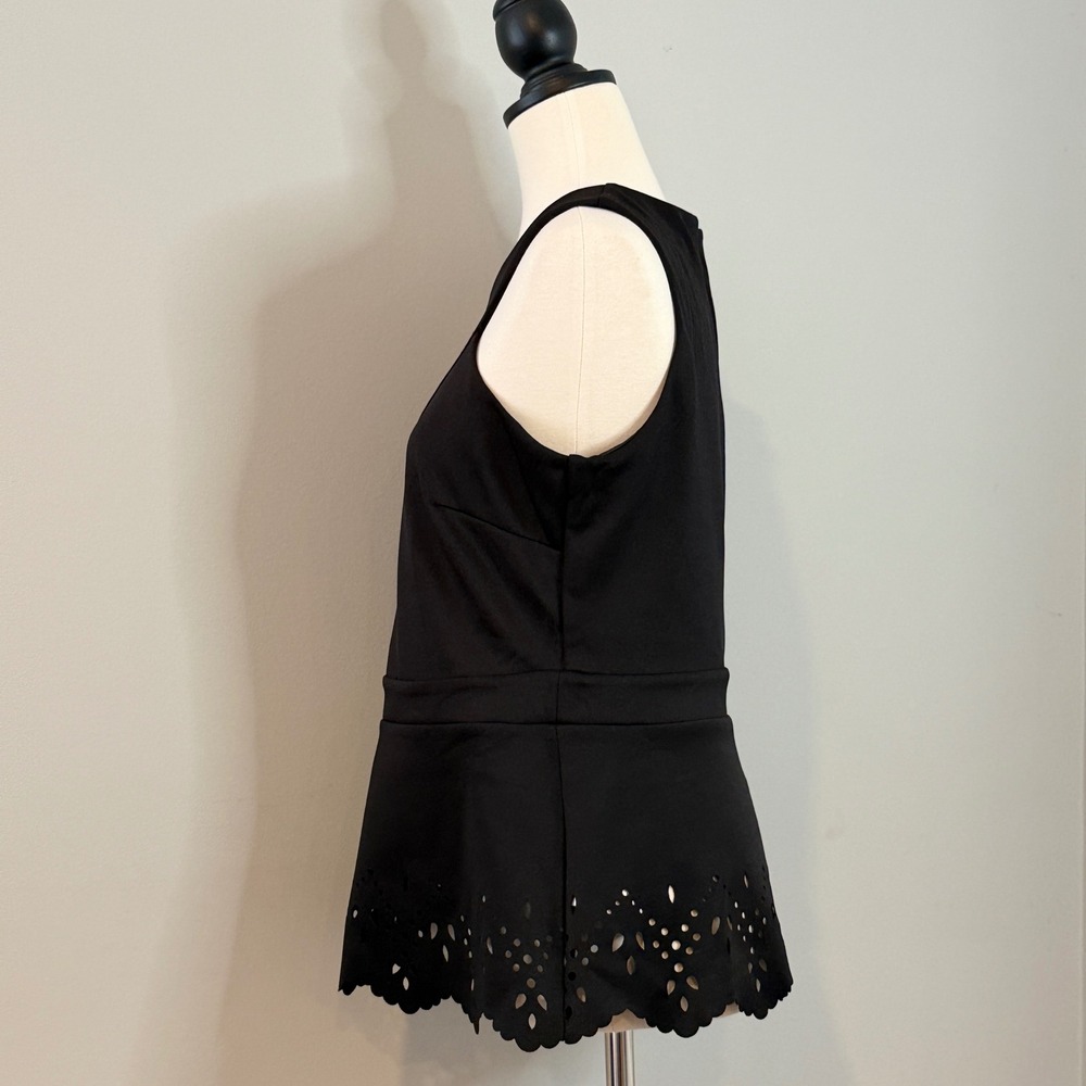 Bisou Bisou Black Geometric Laser Cut Peplum Waist Sleeveless Top M - Picture 6 of 13